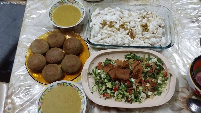 طريقة تحضير كبة مشوية مع شوربة العدس